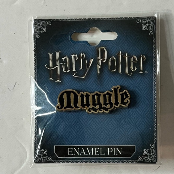 Harry Potter “Muggle” Enamel Pin by Ata-Boy - New in Package - Picture 4 of 5